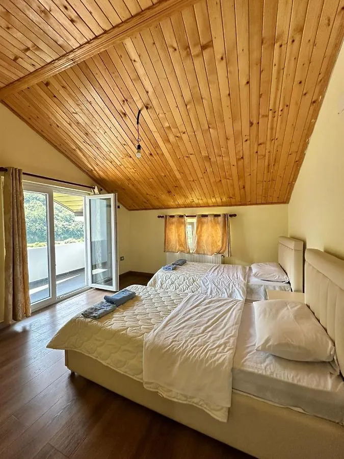 Florini Guest House Firza